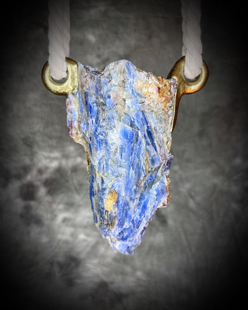 Kyanite XXL Talisman