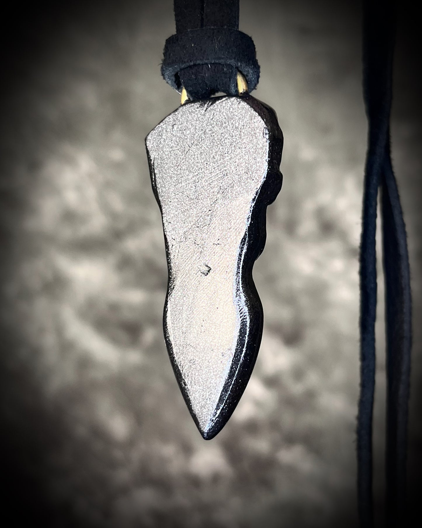 Labradorite black crystal skull necklace on black leather, 2025 fall gift for him or her. Witchy jewelry, goth jewelry.