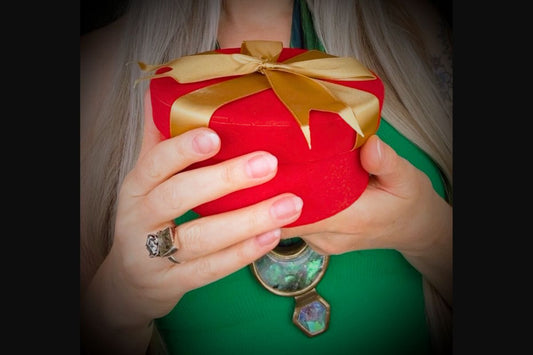💎 A Holiday Gift Guide for the Mystical and Free-Spirited