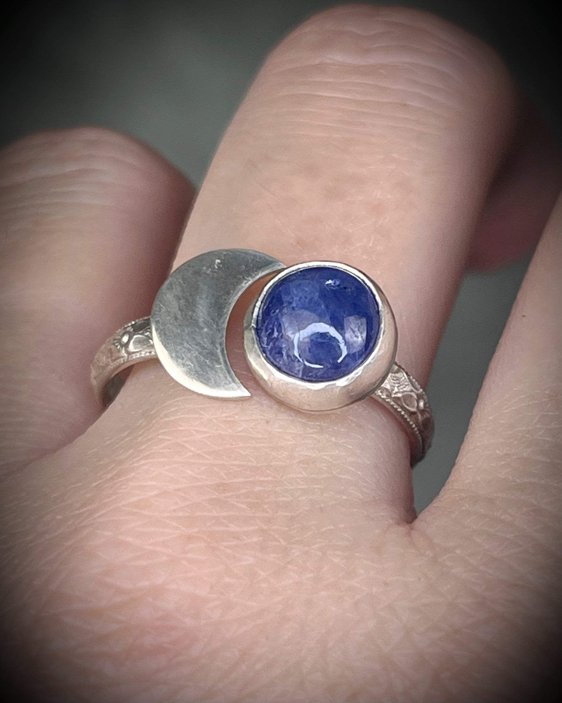 Tanzanite sterling silver moon ring with slightly adjustable band, celestial gemstone jewelry with violet blue stone for intuition and spiritual connection. 
