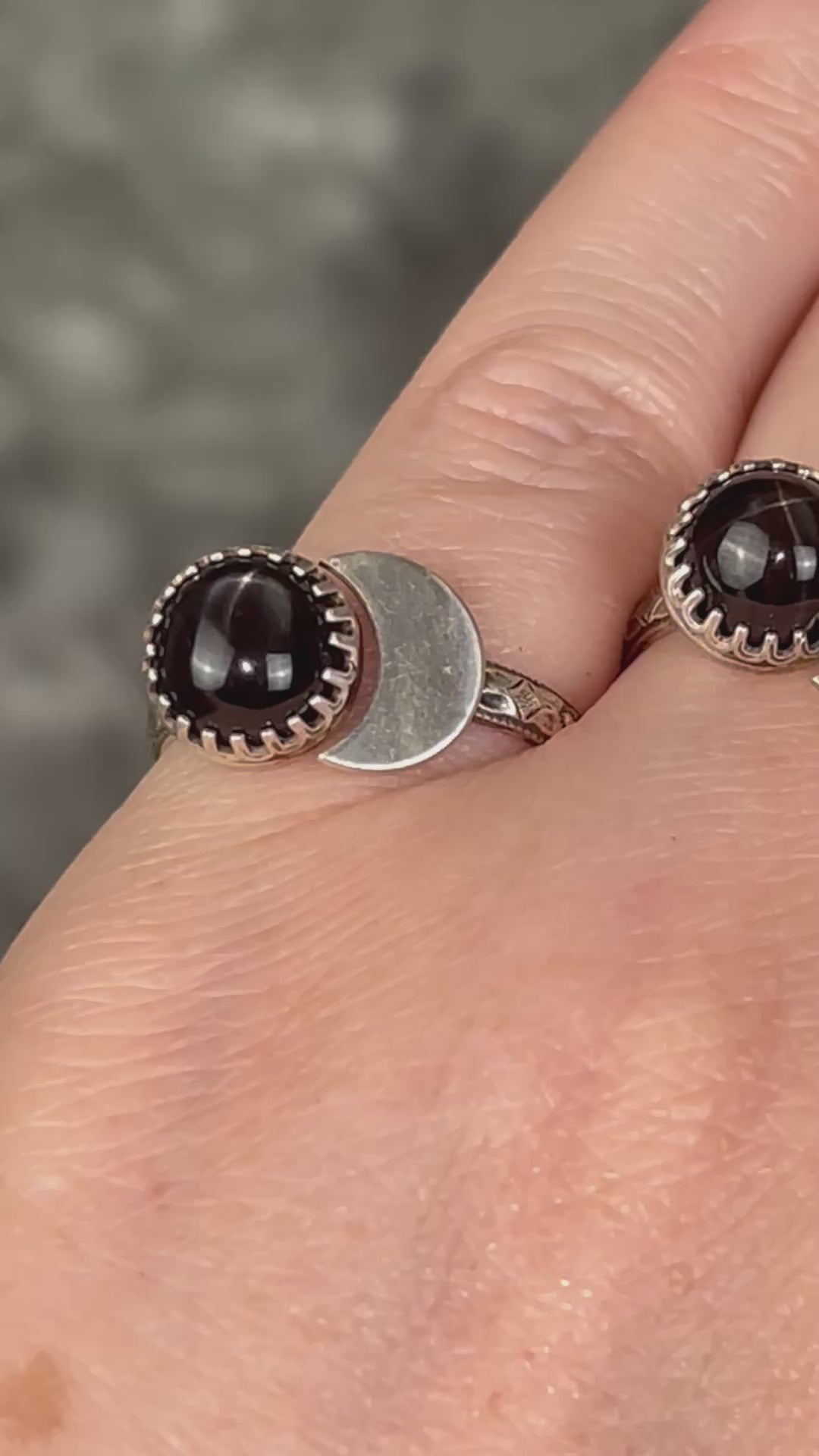 Black star diopside sterling silver moon ring with moon detail and adjustable band, celestial gemstone jewelry with natural star effect. Video